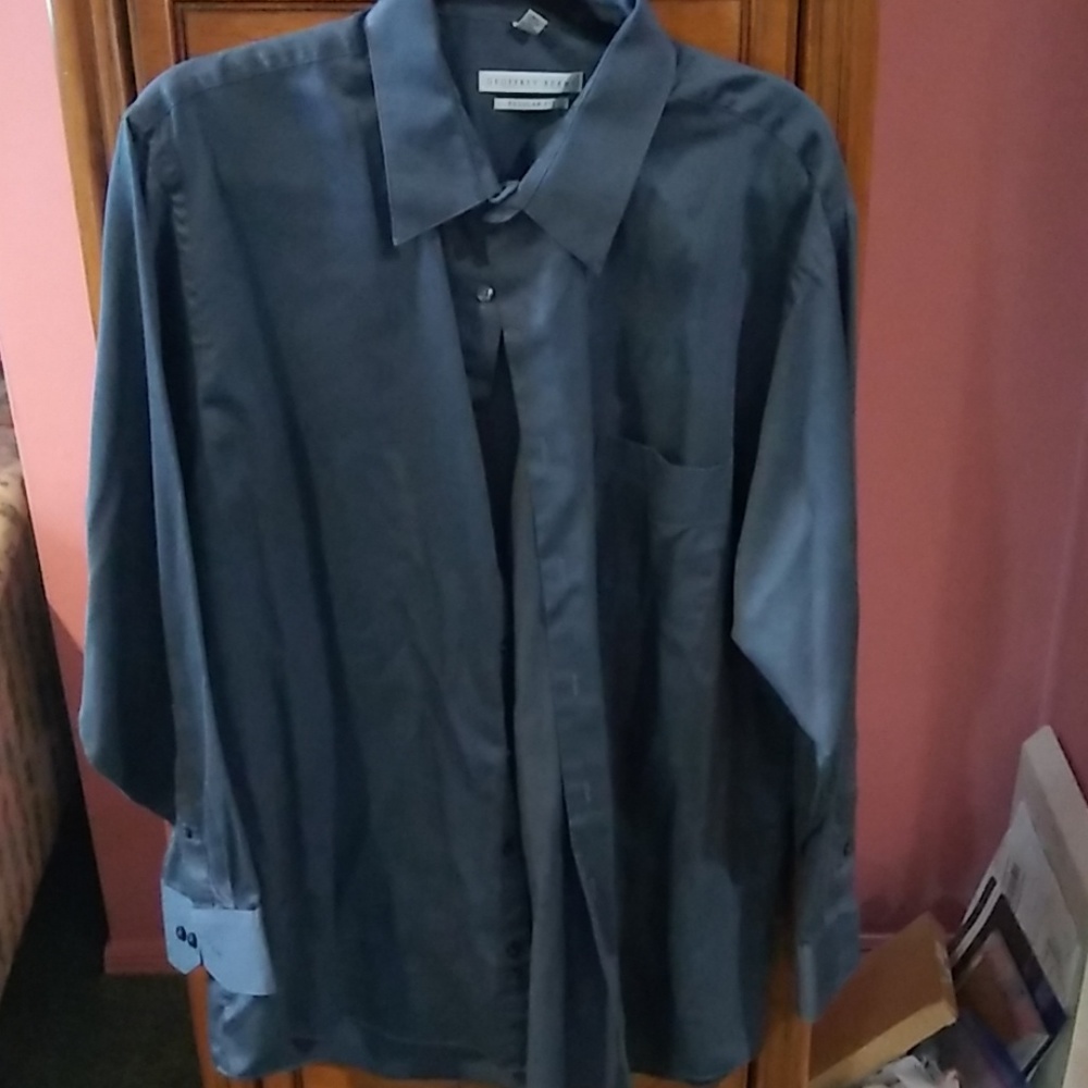 Men's long sleeve dress shirt